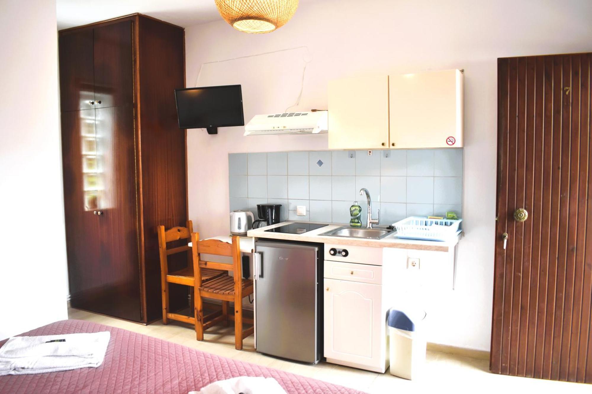 Kostas Apartments & Studios 아기오스 게오르기오스 파곤 외부 사진