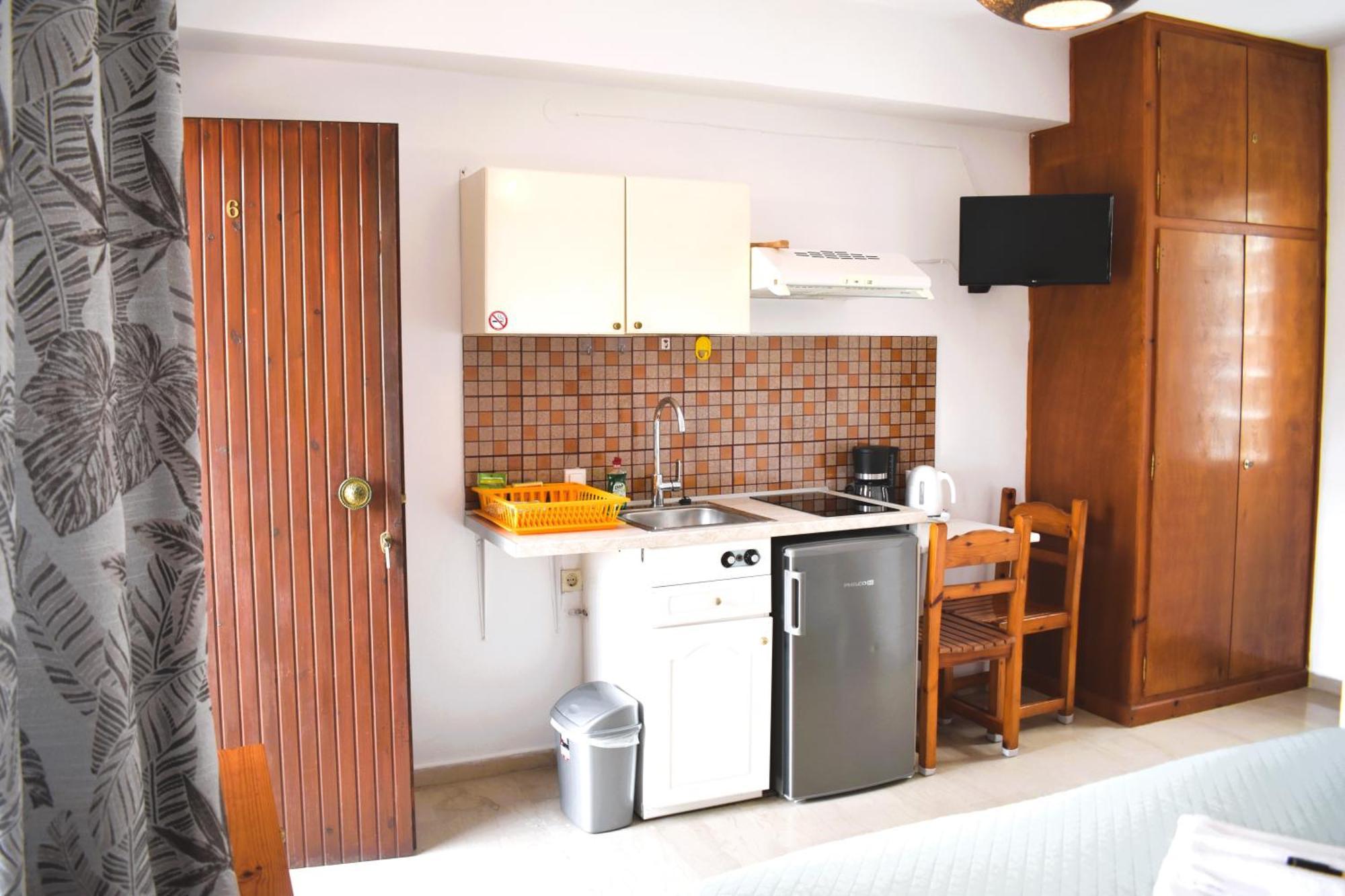Kostas Apartments & Studios 아기오스 게오르기오스 파곤 외부 사진